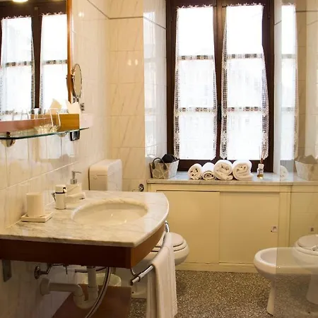 Bed & Breakfast L'aromatario Neive