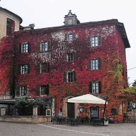 Alojamento de Acomodação e Pequeno-almoço L'aromatario 4*