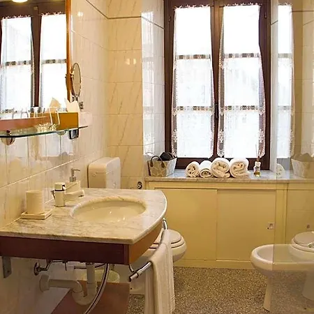 Bed and Breakfast L'aromatario 4*