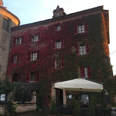 לינה וארוחת בוקר L'aromatario נייבה